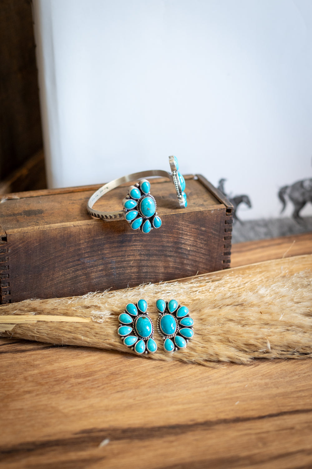 Kingman Turquoise Crescent Cluster Floating Cuff