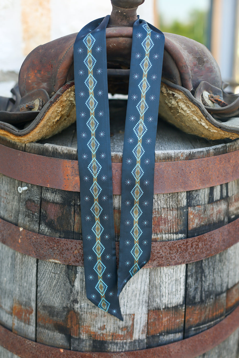 Black Hold Your Horses Twilly