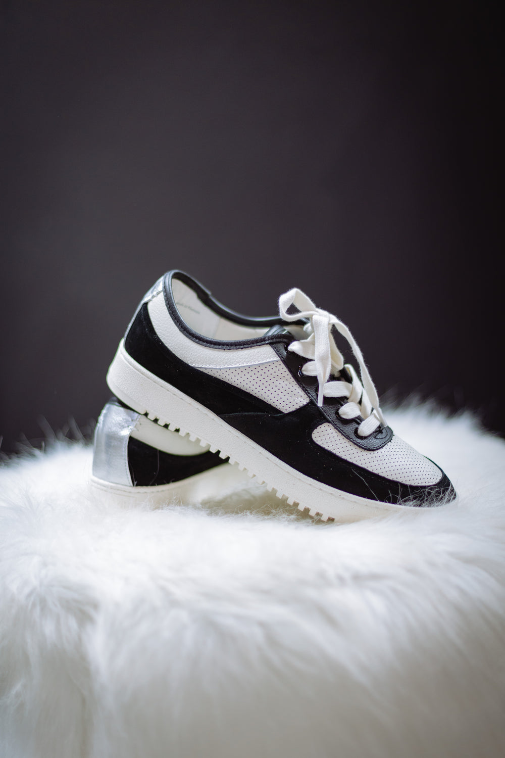 Cyril Black & White Sneakers