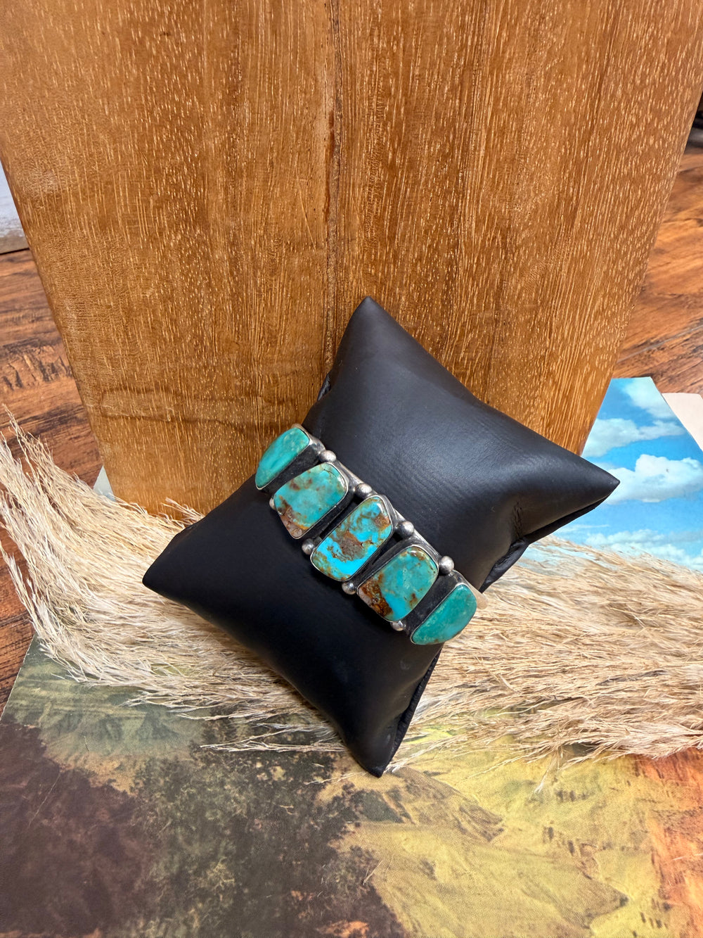 Carico Lake Geo Cuff