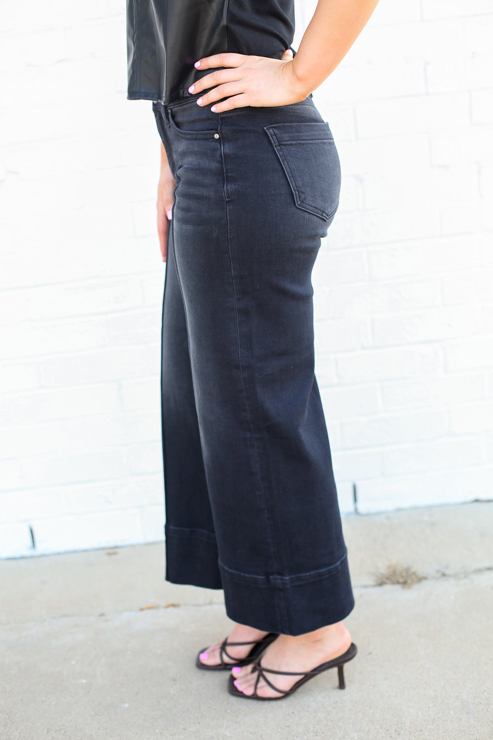 Carlee Mid Rise Washed Black Cropped Jeans