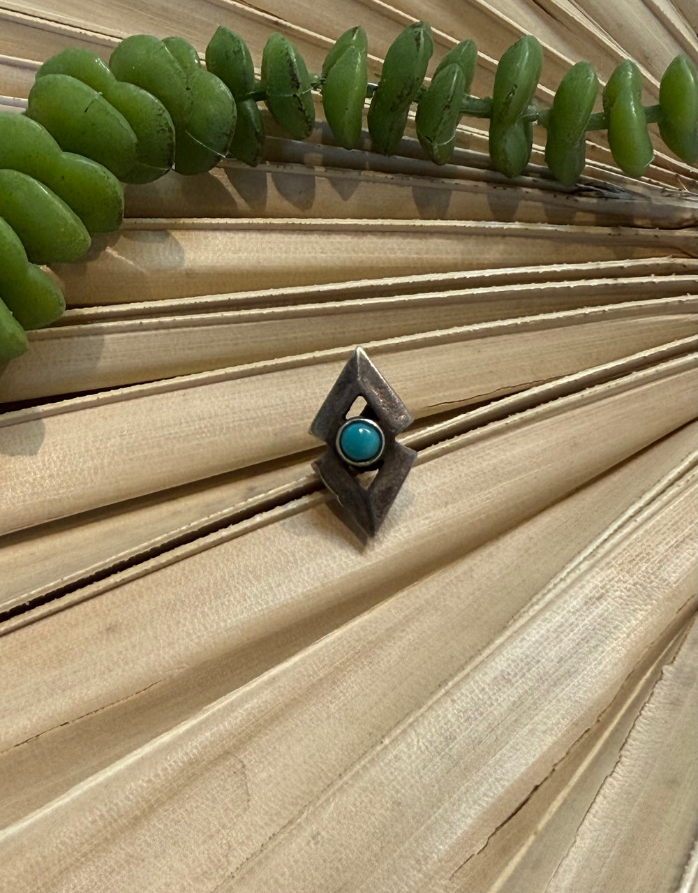 Double Arrow Turquoise Pin