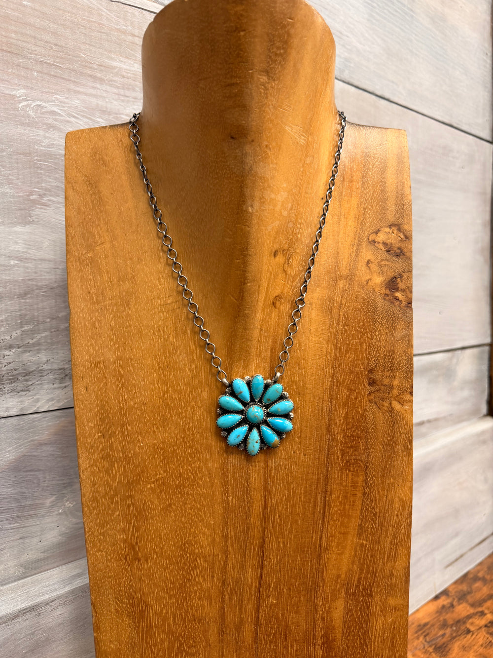 Effie Cluster Necklace 6.0
