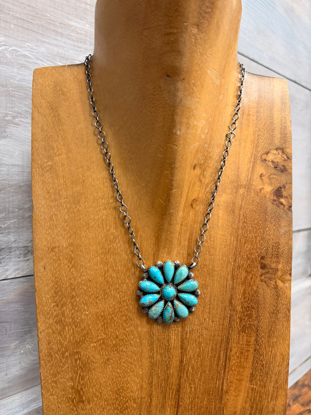 Effie Cluster Necklace 7.0