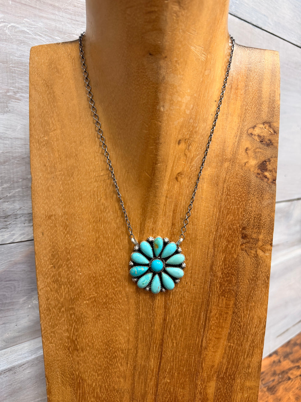 Effie Cluster Necklace 8.0
