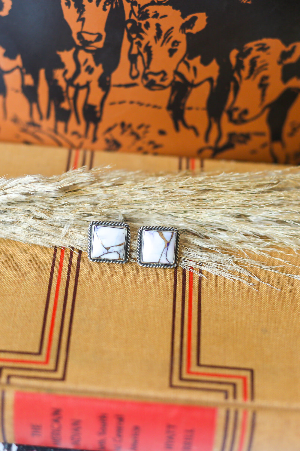 Everyday Square Rope Lavender Dahlia Studs 1.0