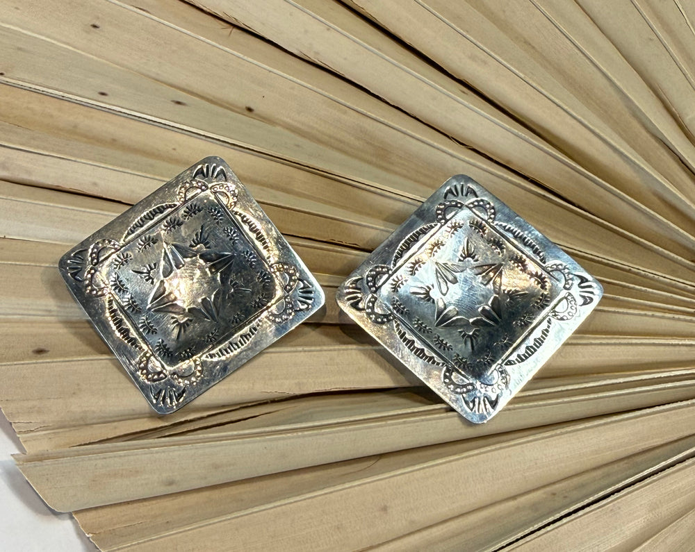 H. Joe Inverted Diamond Stamped Earring 1.0