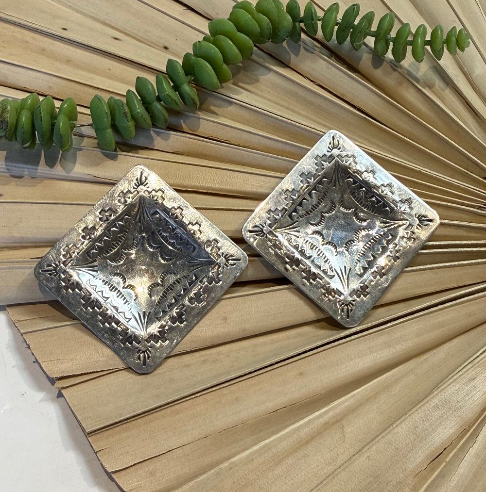 H. Joe Inverted Diamond Stamped Earring 5.0