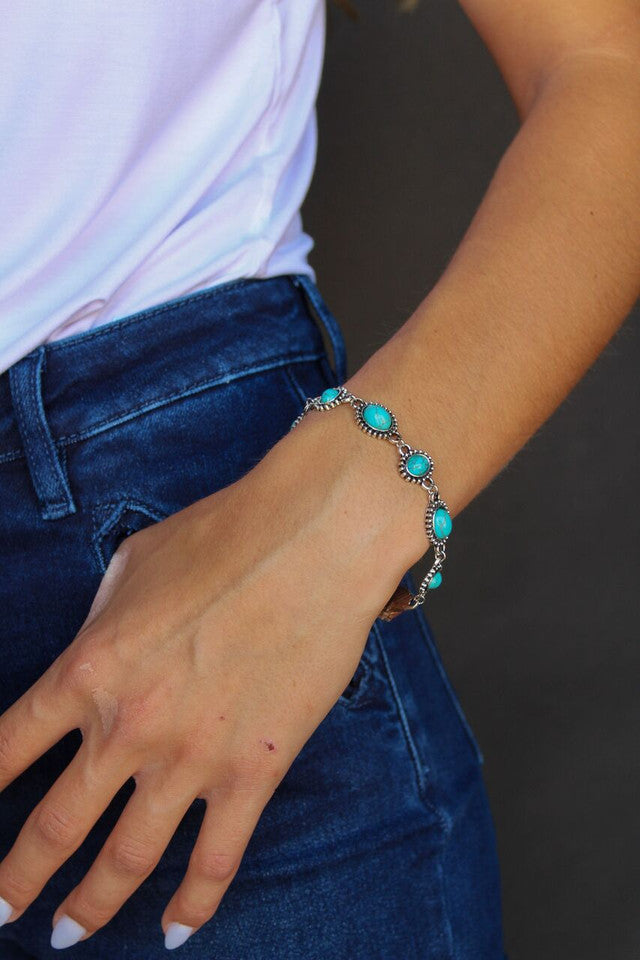 Burnished Silver Oval Turquoise Link Bracelet with Toggle Clasp