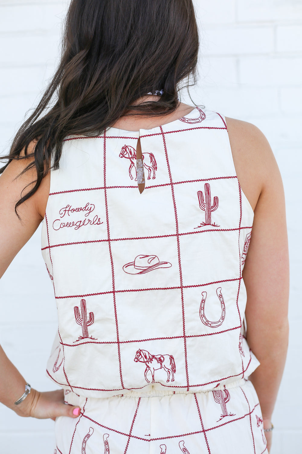 Howdy Checkered Cherry Wood Set