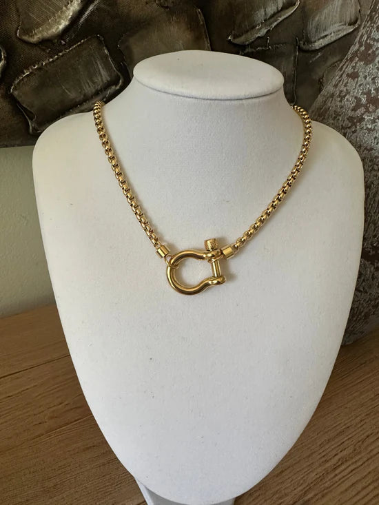 Chunky Box Chain With Horsebit Closure 18k Gold Necklace