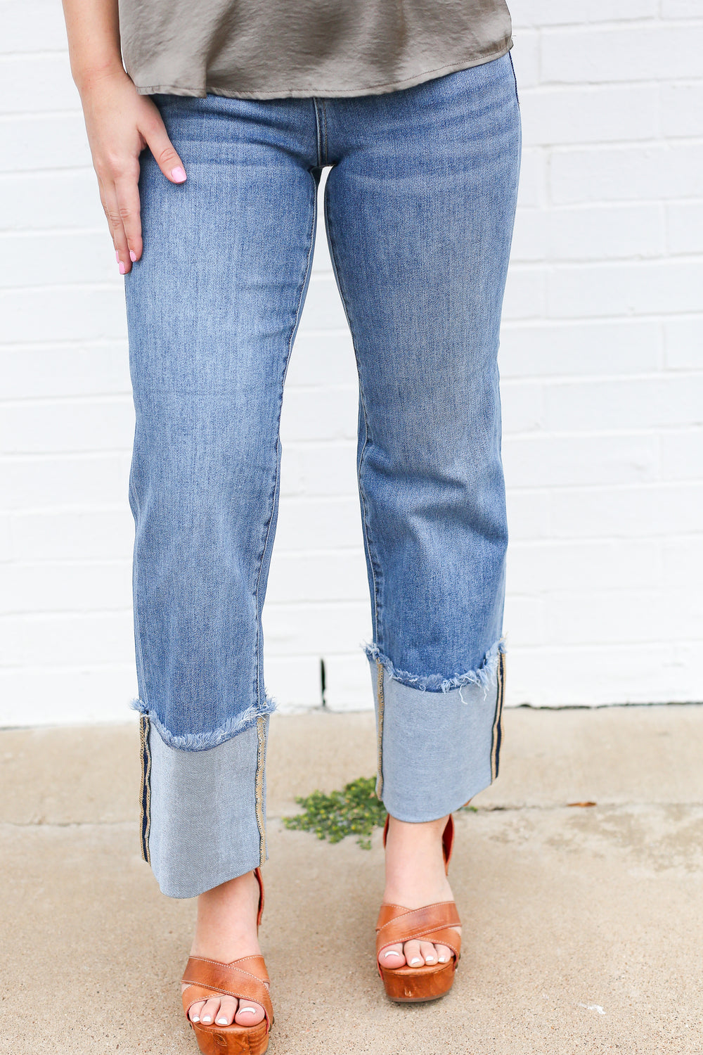 Lexi Mid Rise Wide Cuffed Jeans