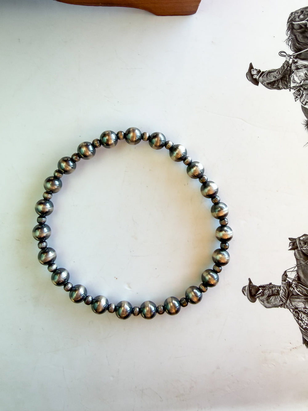 Mixed Alternating Round Stretch Navajo Pearl Bracelet