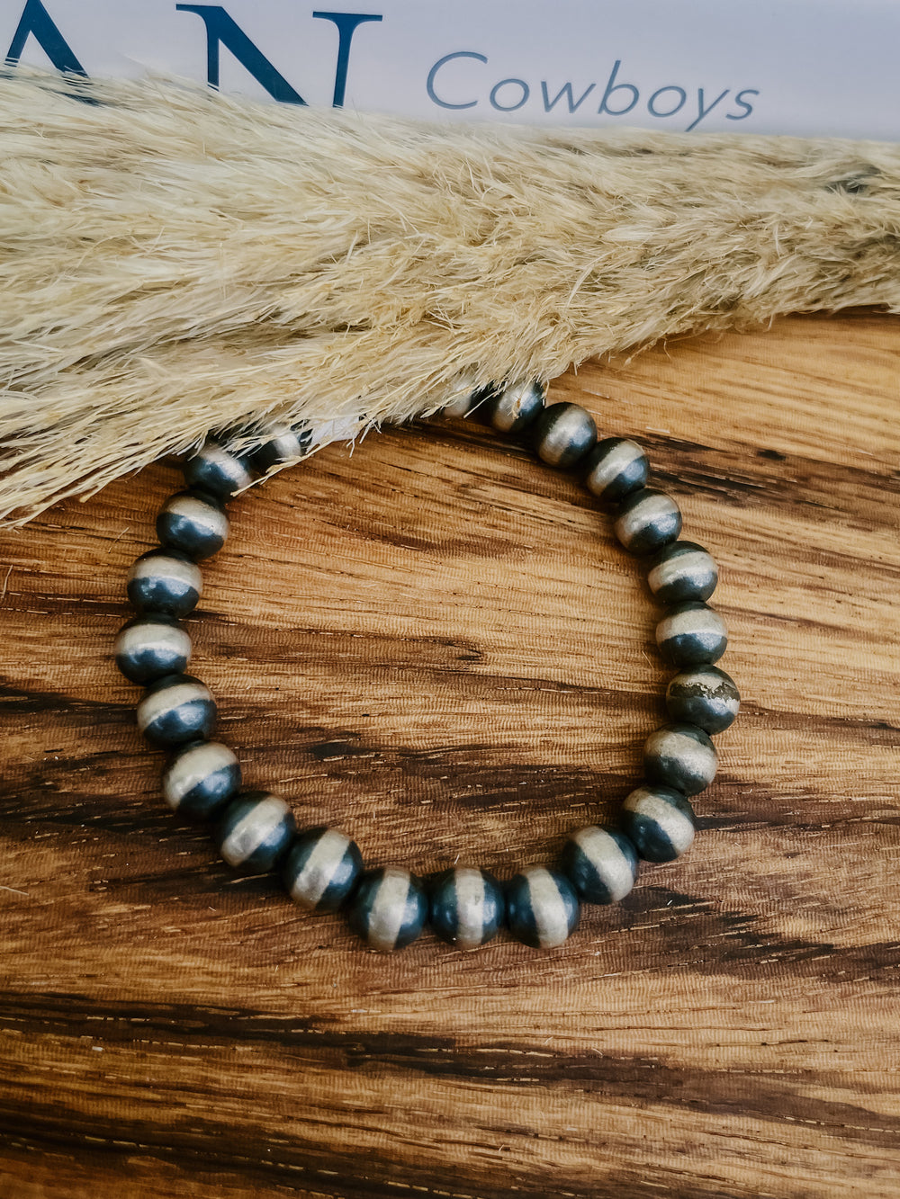 Navajo Pearl Stretch Bracelet, 8 mm