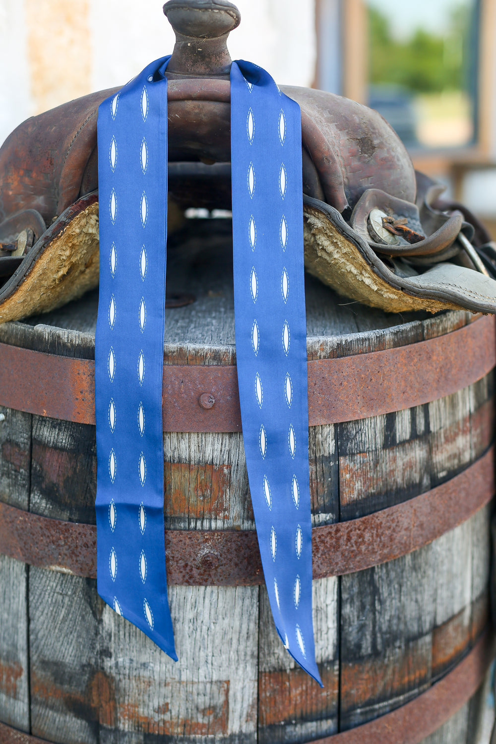 Navy Buckstitch Twilly