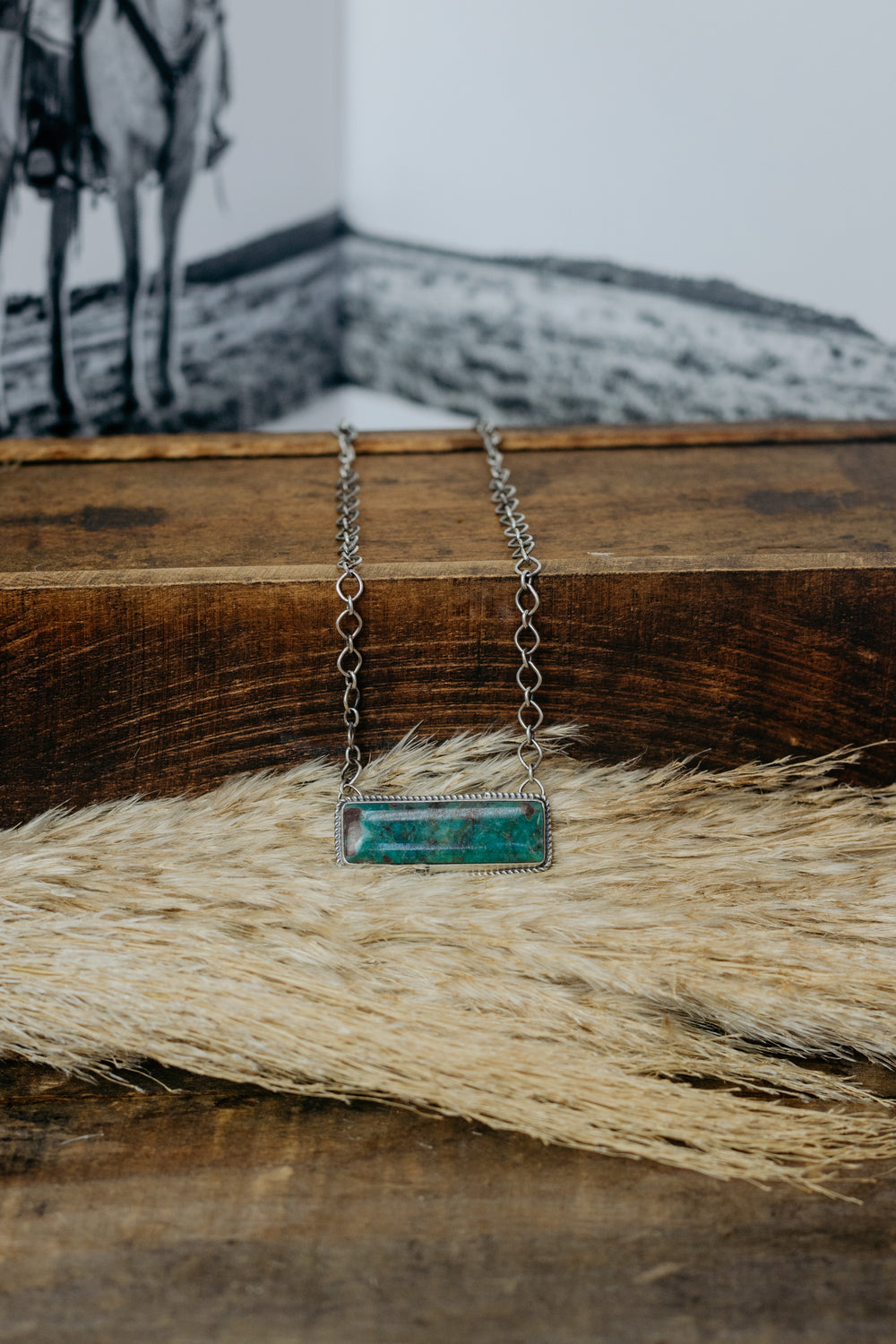 Rope Edge Bar Necklace