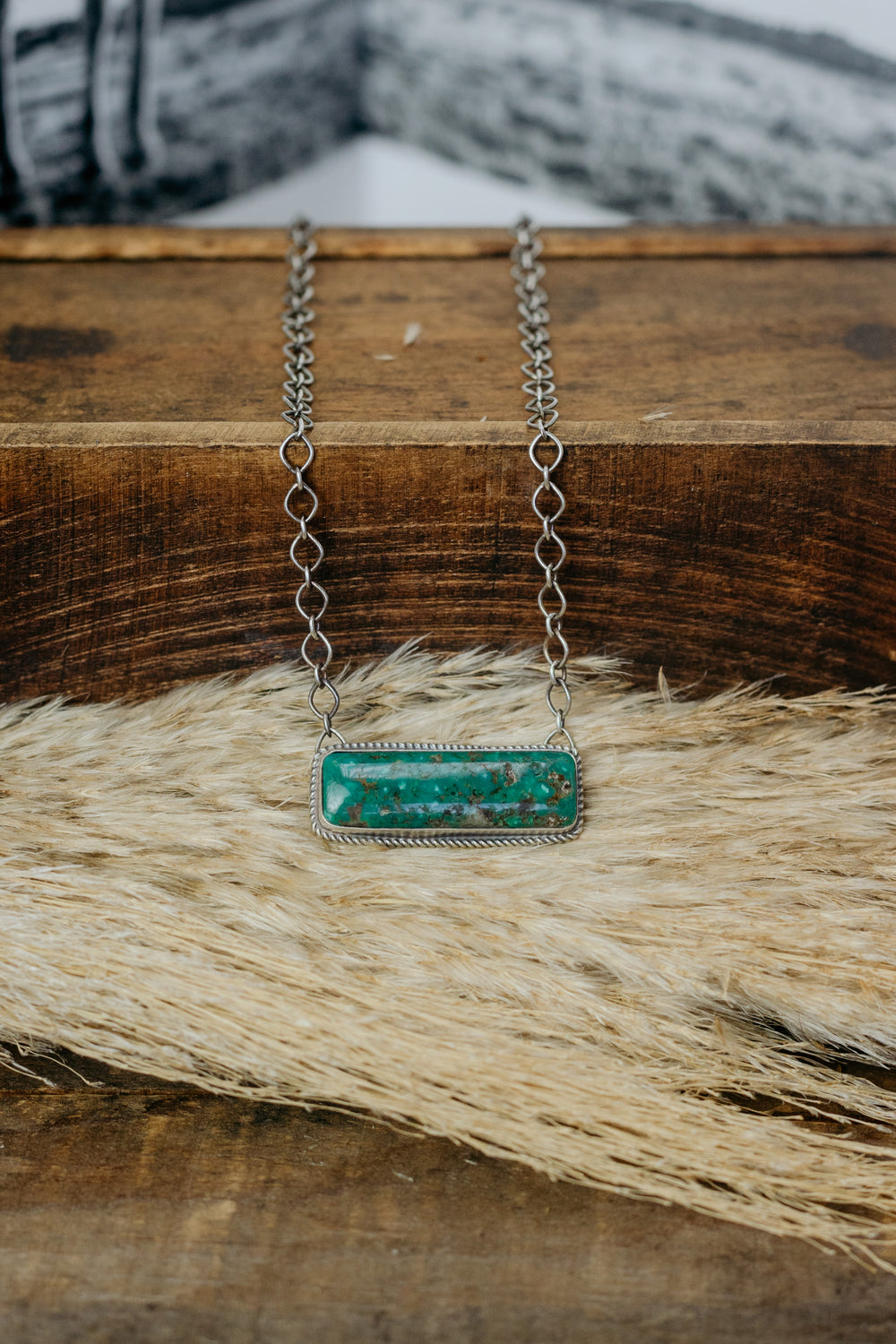 Rope Edge Bar Necklace