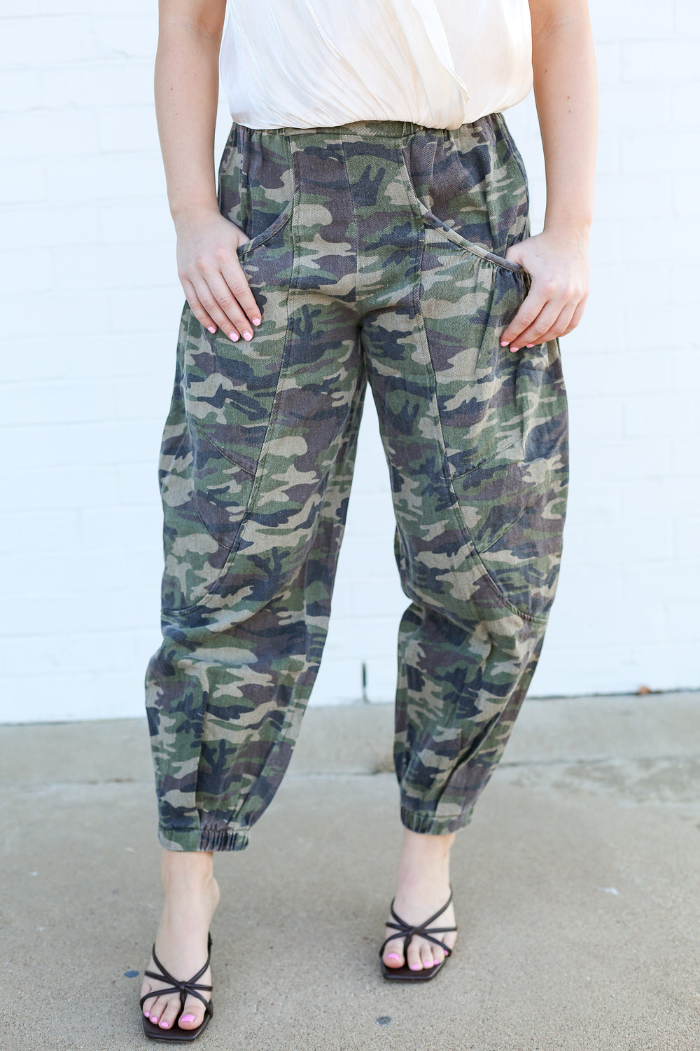Relaxed Camo Trail Joggers