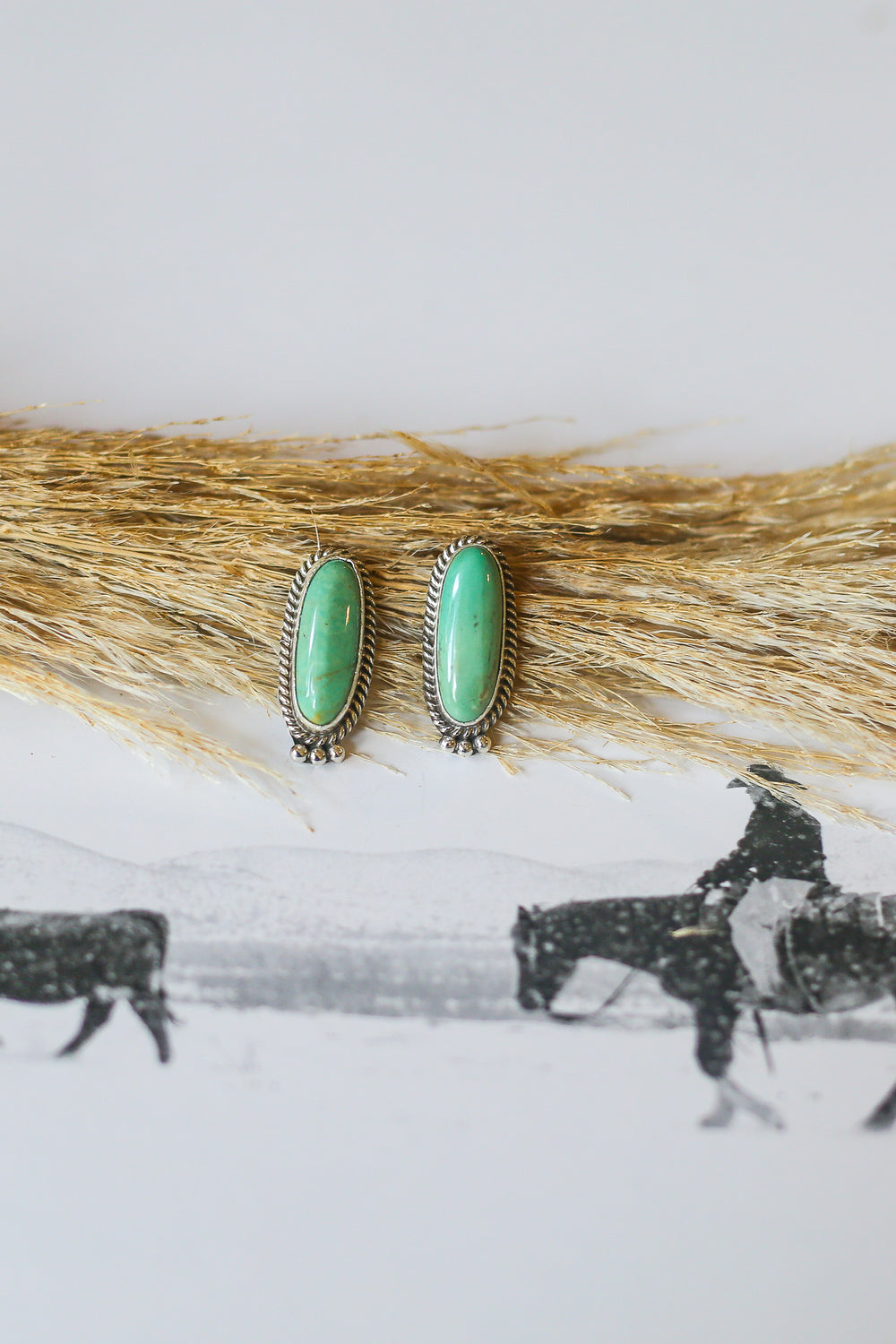 The Lago Oval Rope Dotted Earrings 2.0