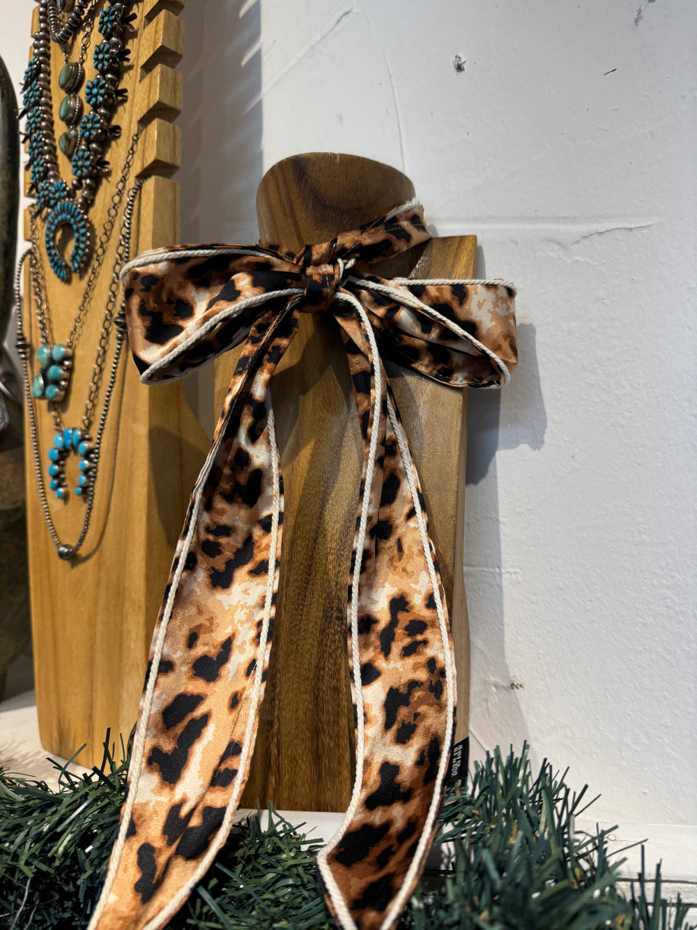 Trail Knot Leopard Twilly