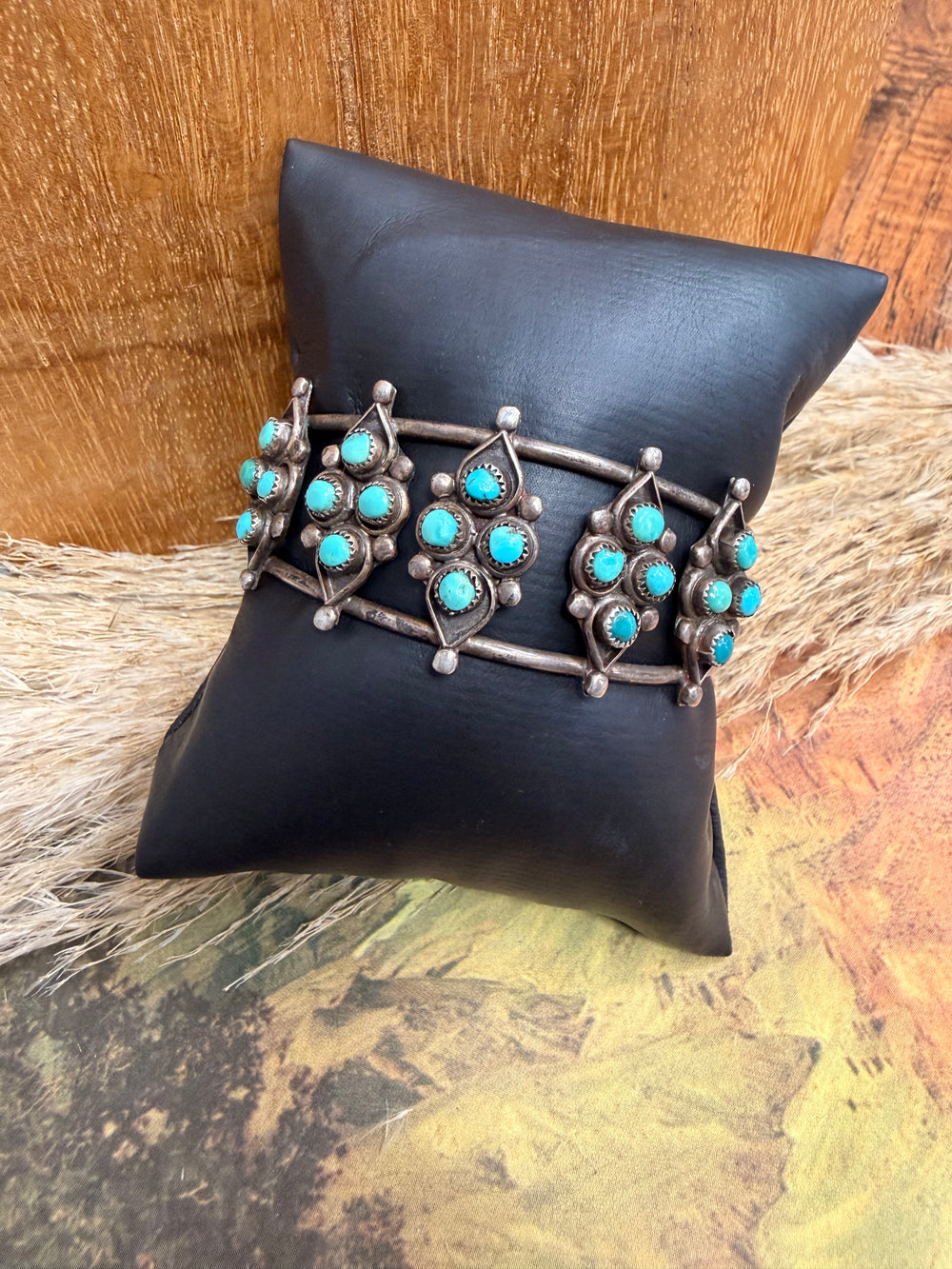 Vintage Dancing Four Turquoise Cuff