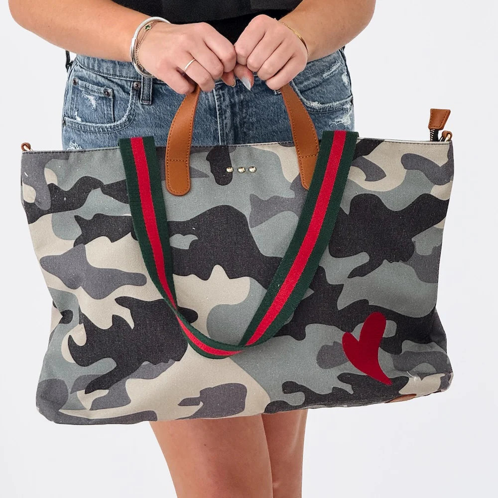 Chelsie Camo Canvas Printed Tote