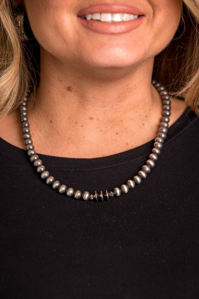 18" Faux Navajo Pearl Beaded Necklace with Burnished Silver Disc Accent